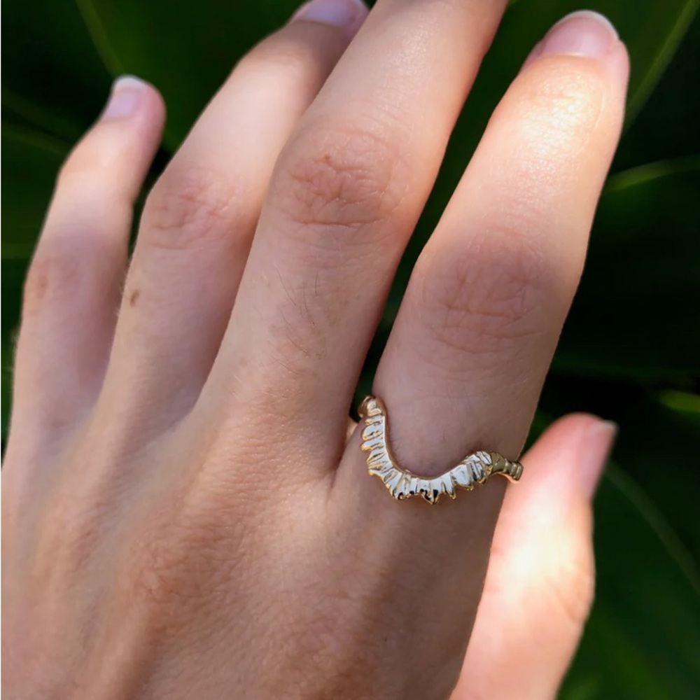 Communion by Joy RADIANT BEAM RING - Picture 2 of 8